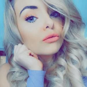 Meet your Posher, Chloe